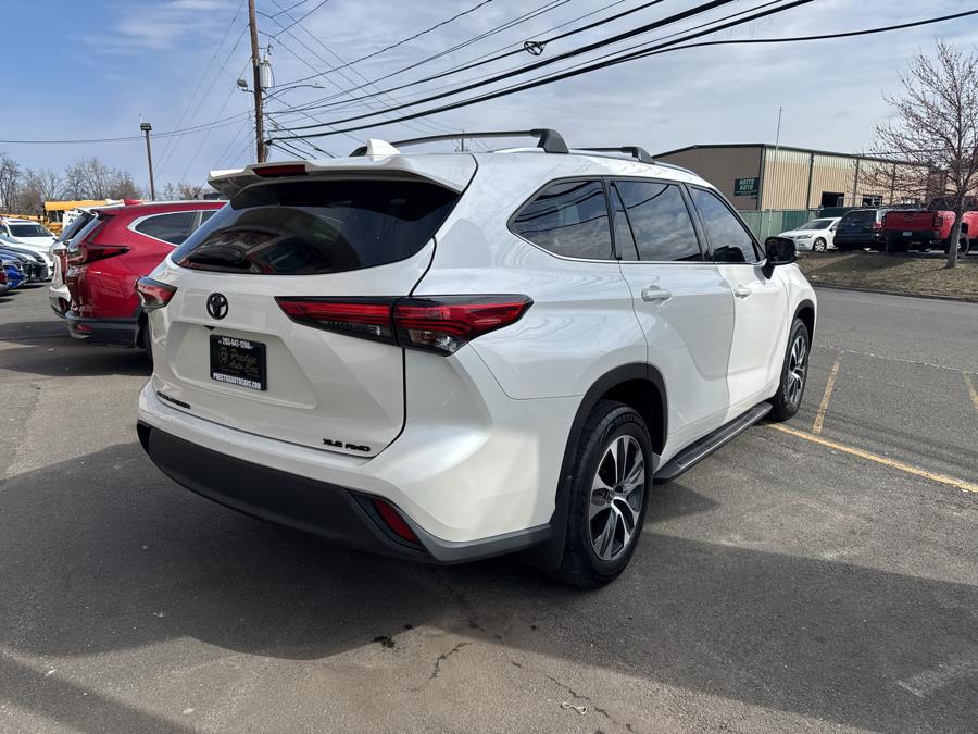2020 Toyota Highlander XLE photo