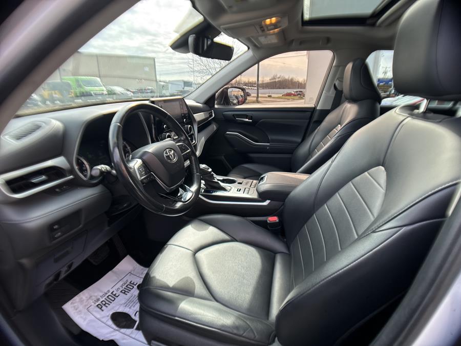 2020 Toyota Highlander XLE photo