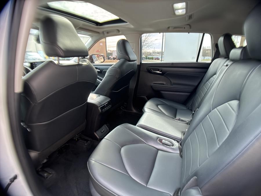 2020 Toyota Highlander XLE photo