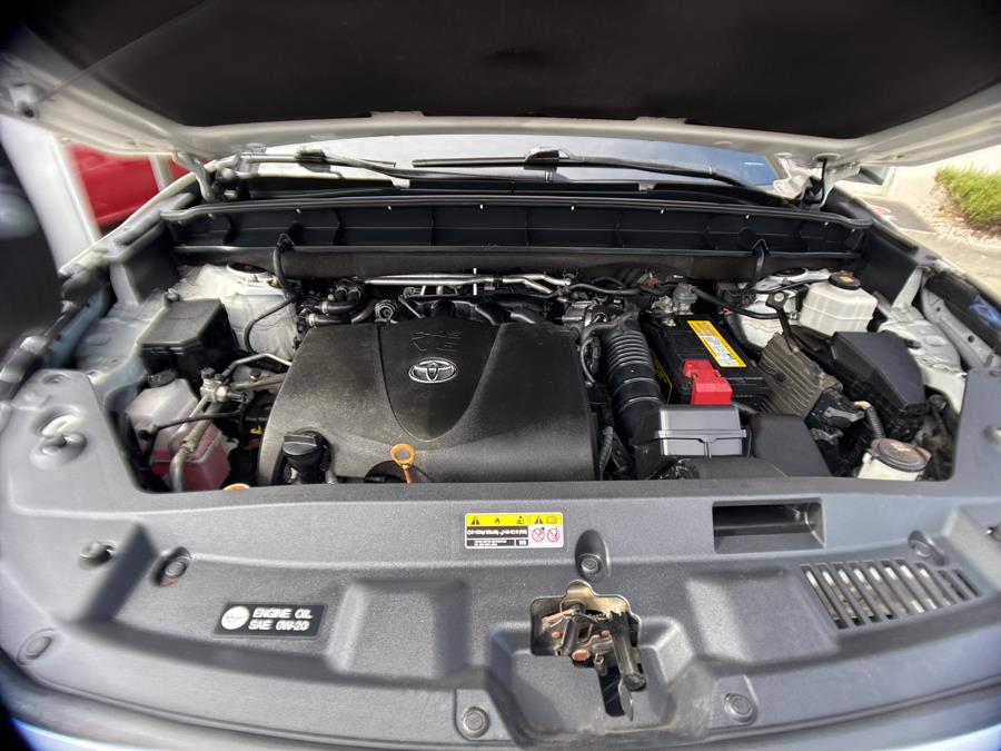 2020 Toyota Highlander XLE photo