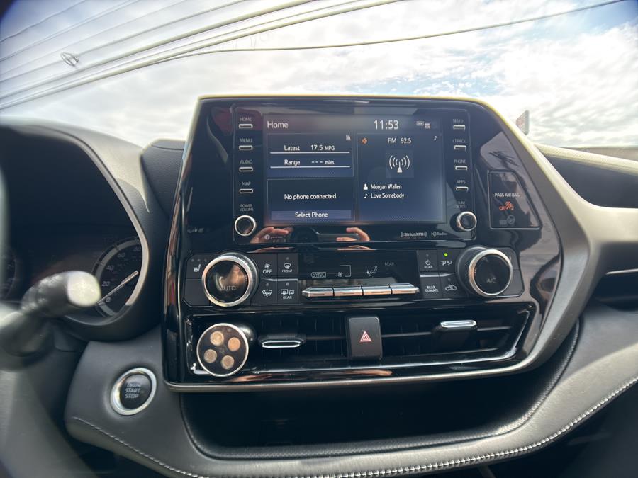2020 Toyota Highlander XLE photo