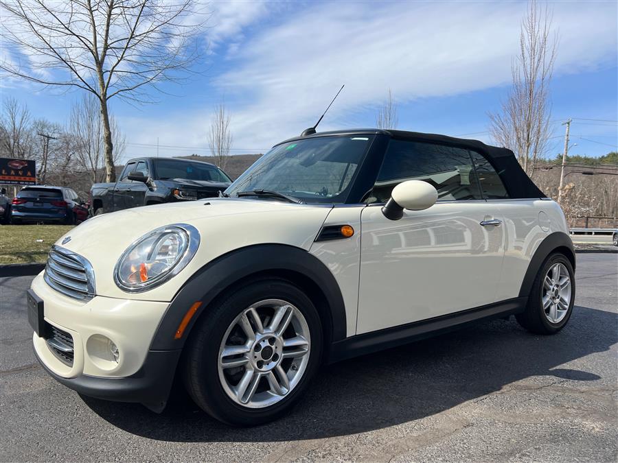 2013 MINI Cooper photo