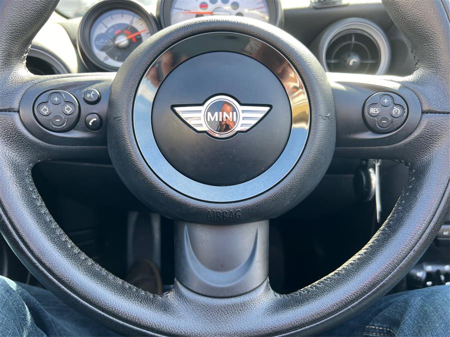 2013 MINI Cooper photo