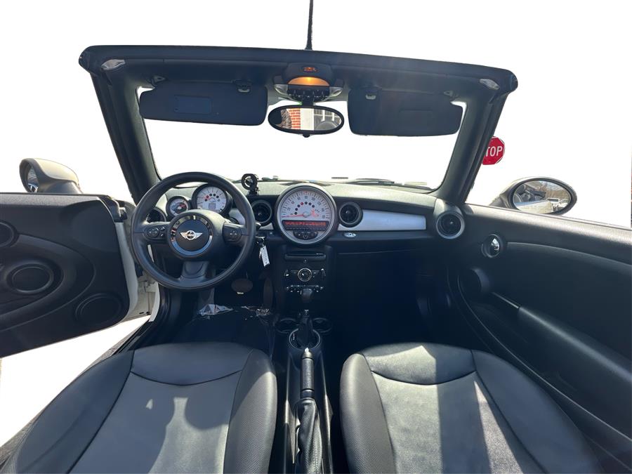 2013 MINI Cooper photo