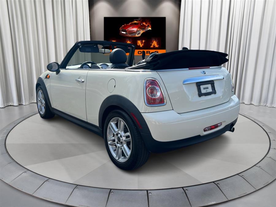 2013 MINI Cooper photo