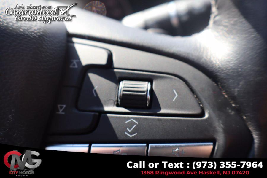 2020 Cadillac XT4 Premium Luxury Sport Utility 4 photo