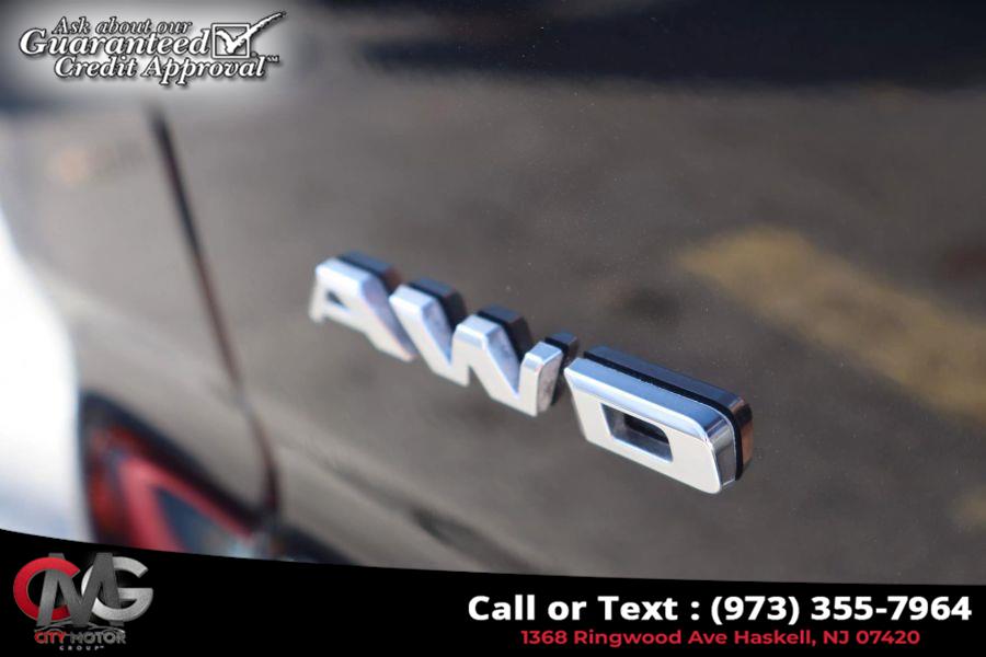 2020 Cadillac XT4 Premium Luxury Sport Utility 4 photo