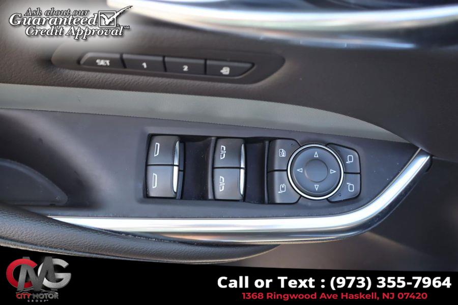 2020 Cadillac XT4 Premium Luxury Sport Utility 4 photo