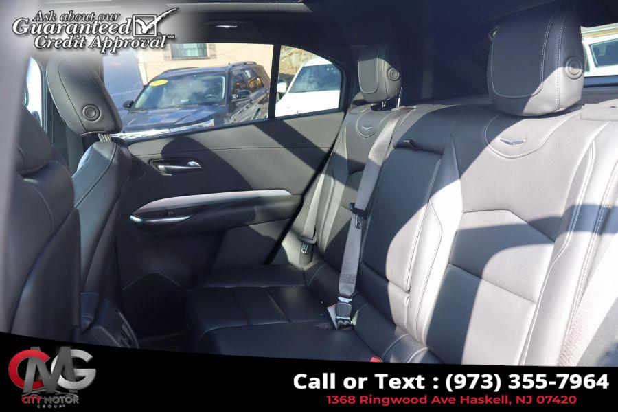 2020 Cadillac XT4 Premium Luxury Sport Utility 4 photo