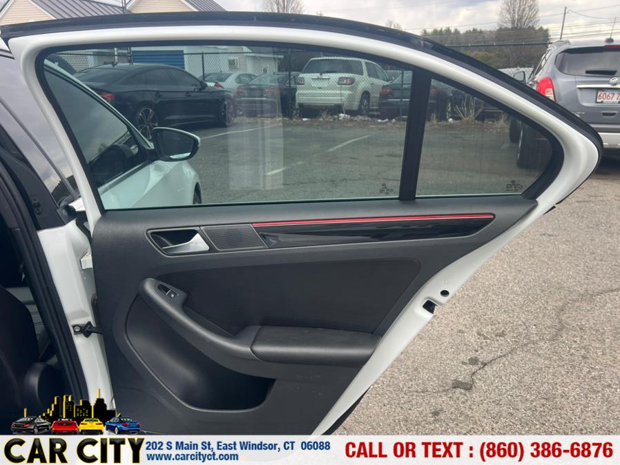 2015 Volkswagen Jetta Sedan 4dr Auto 2.0T GLI SEL PZEV photo