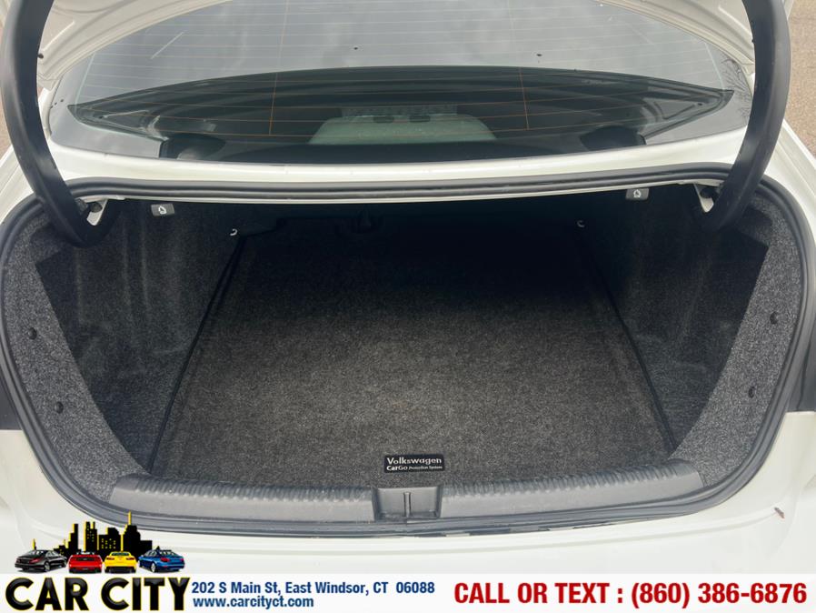 2015 Volkswagen Jetta Sedan 4dr Auto 2.0T GLI SEL PZEV photo