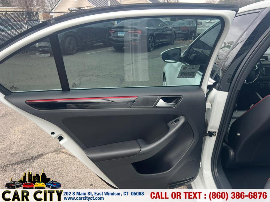2015 Volkswagen Jetta Sedan 4dr Auto 2.0T GLI SEL PZEV photo