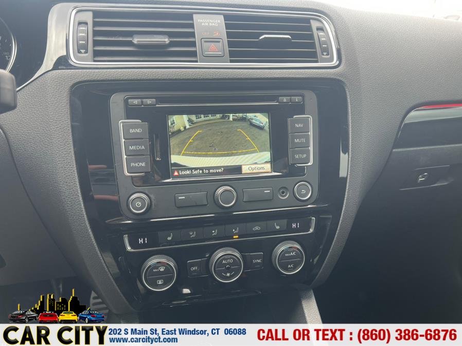 2015 Volkswagen Jetta Sedan 4dr Auto 2.0T GLI SEL PZEV photo
