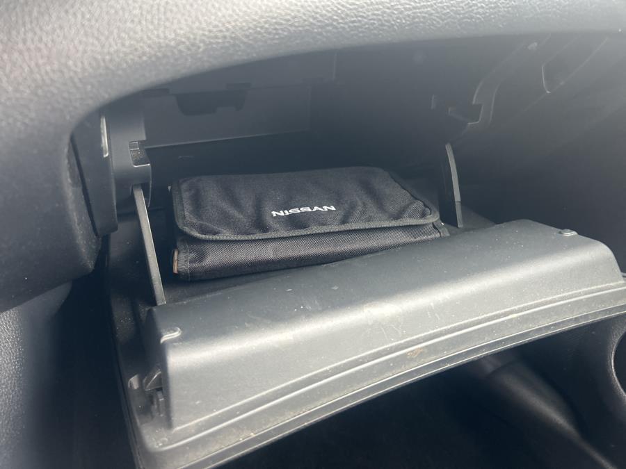2015 Nissan Sentra 4dr Sdn I4 CVT SR photo