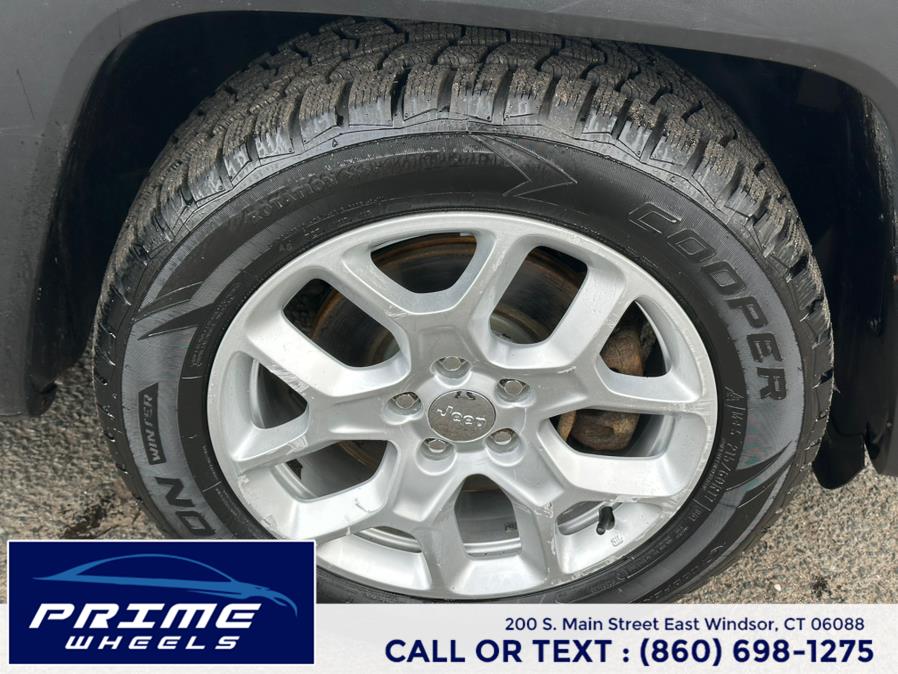 2018 Jeep Renegade Latitude FWD photo