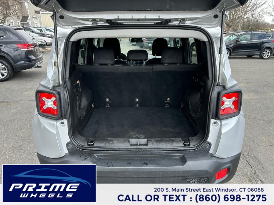 2018 Jeep Renegade Latitude FWD photo