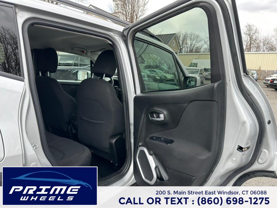 2018 Jeep Renegade Latitude FWD photo