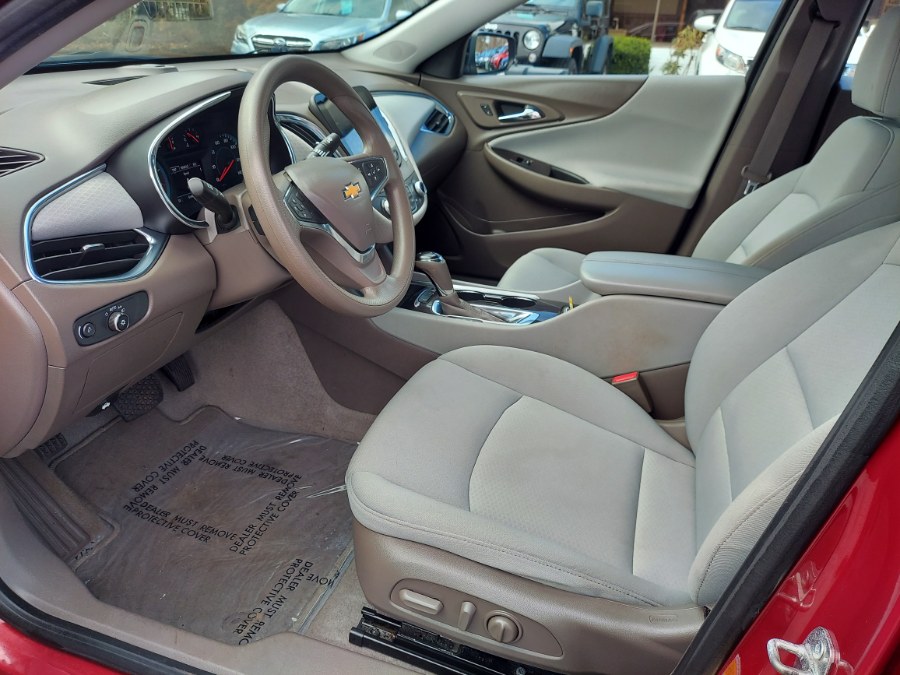 2019 Chevrolet Malibu 4dr Sdn LT w/1LT photo