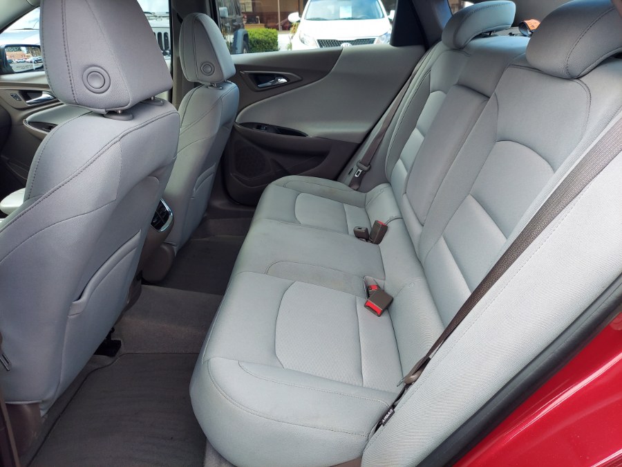 2019 Chevrolet Malibu 4dr Sdn LT w/1LT photo