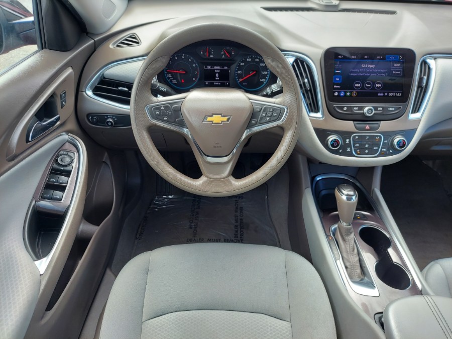 2019 Chevrolet Malibu 4dr Sdn LT w/1LT photo
