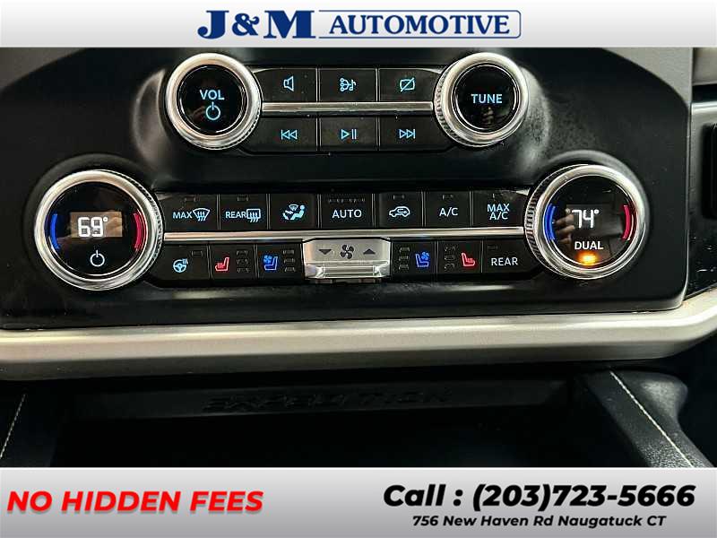2022 Ford Expedition XLT photo