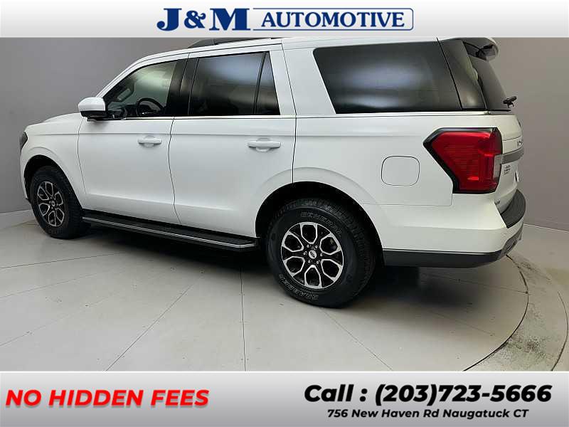 2022 Ford Expedition XLT photo
