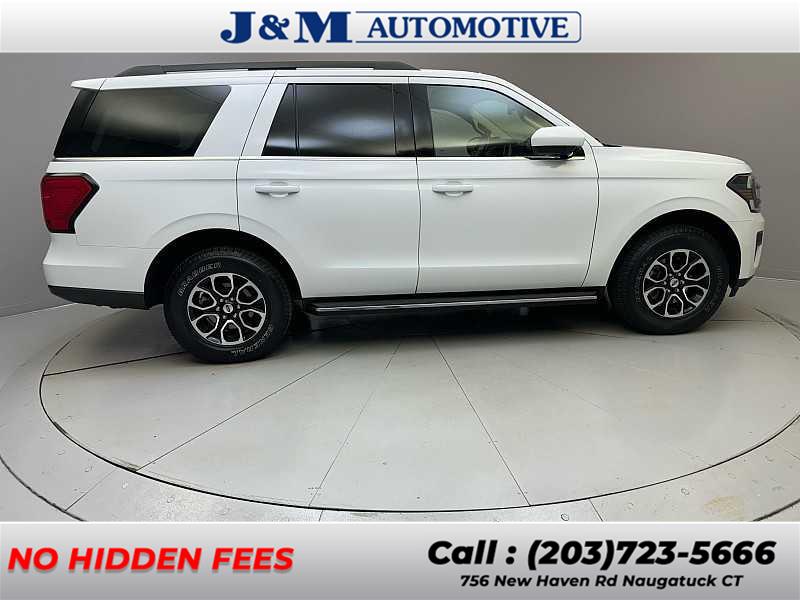 2022 Ford Expedition XLT photo