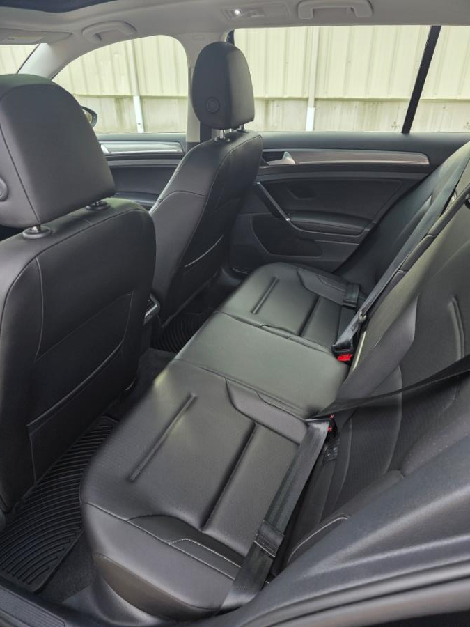 2017 Volkswagen Golf Alltrack 1.8T SE DSG photo