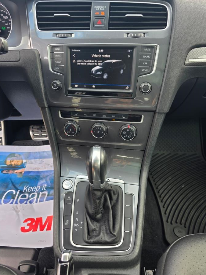 2017 Volkswagen Golf Alltrack 1.8T SE DSG photo