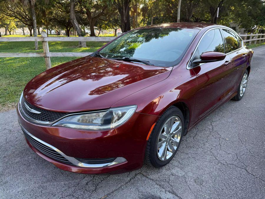 2016 Chrysler 200 Limited Sedan 4D photo