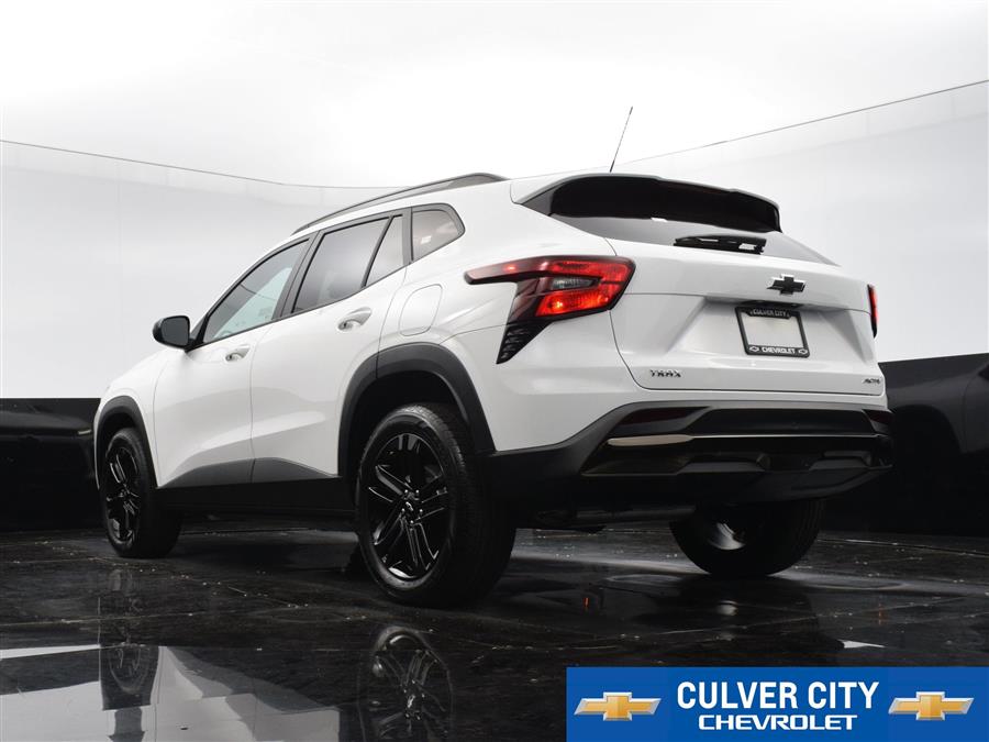 2025 Chevrolet Trax ACTIV photo