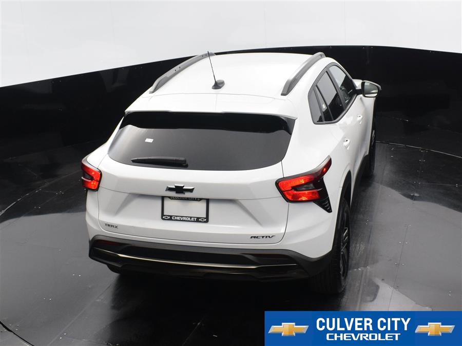 2025 Chevrolet Trax ACTIV photo