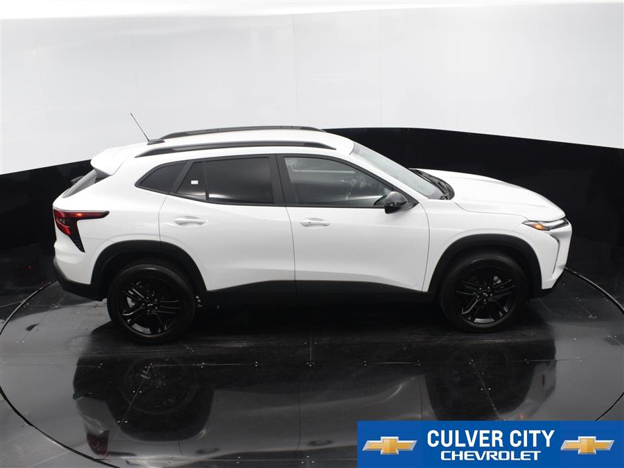 2025 Chevrolet Trax ACTIV photo