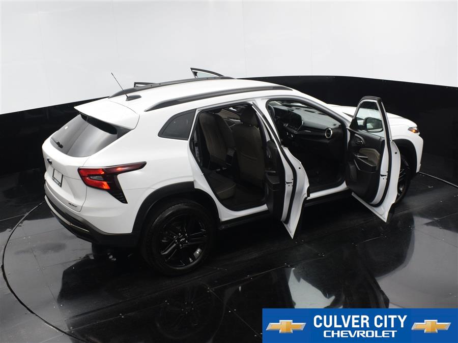 2025 Chevrolet Trax ACTIV photo