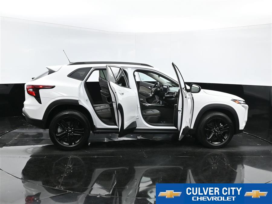 2025 Chevrolet Trax ACTIV photo