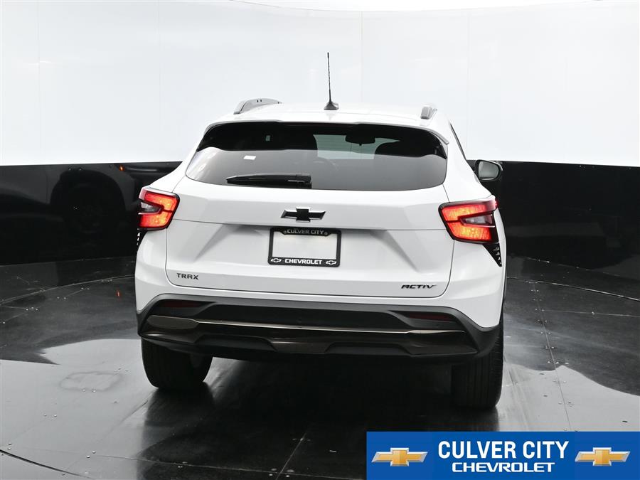 2025 Chevrolet Trax ACTIV photo