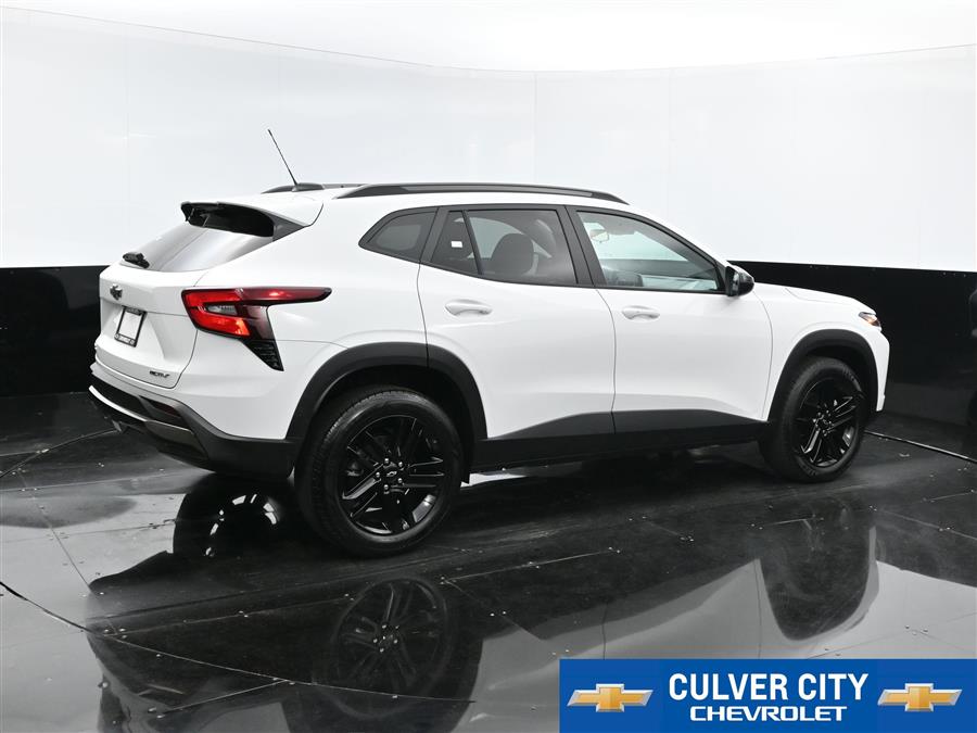 2025 Chevrolet Trax ACTIV photo