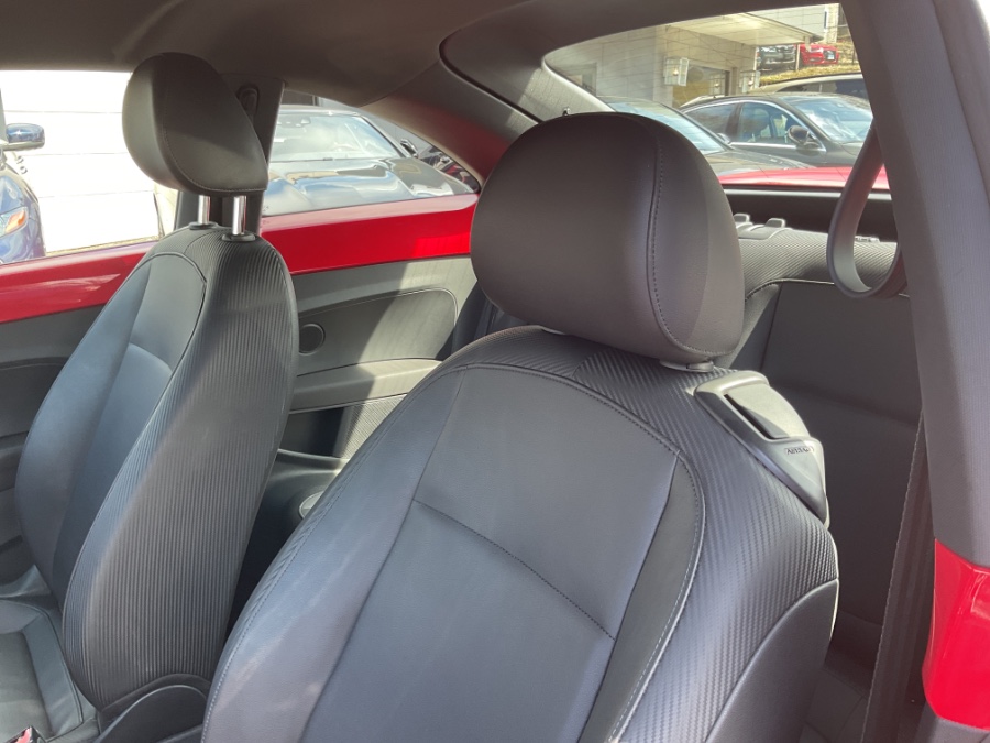 2012 Volkswagen Beetle 2.5 PZEV photo