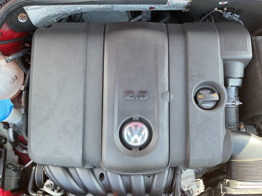 2012 Volkswagen Beetle 2.5 PZEV photo