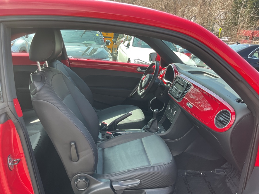 2012 Volkswagen Beetle 2.5 PZEV photo