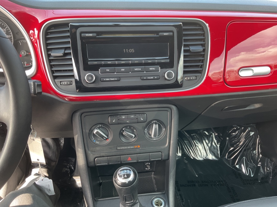 2012 Volkswagen Beetle 2.5 PZEV photo