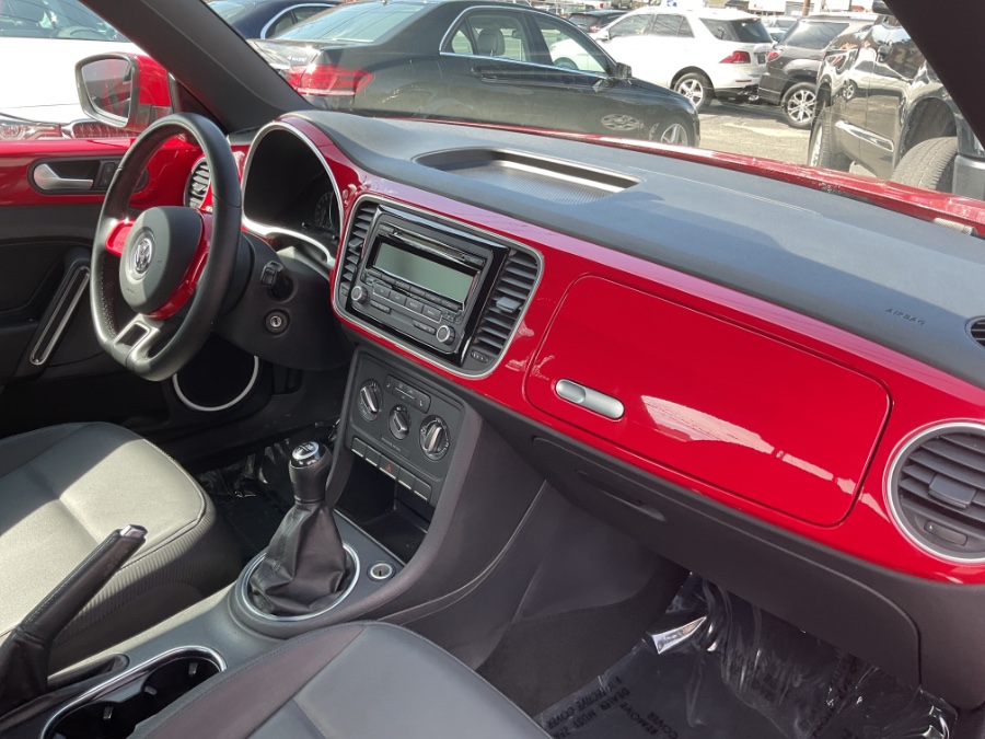 2012 Volkswagen Beetle 2.5 PZEV photo