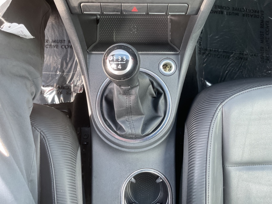 2012 Volkswagen Beetle 2.5 PZEV photo
