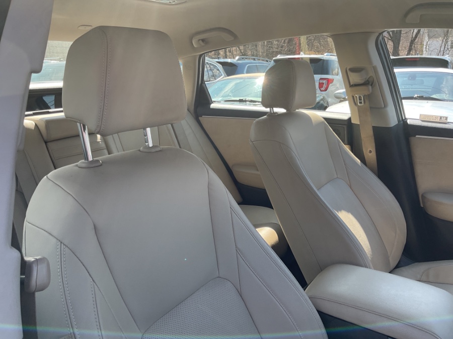 2018 Honda Clarity Plug-In Hybrid Touring Sedan photo