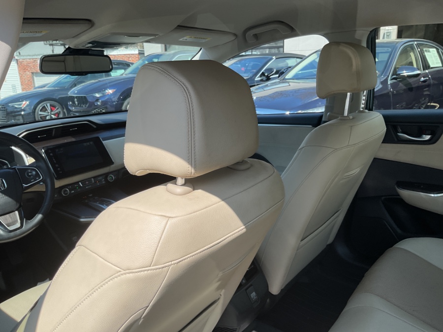 2018 Honda Clarity Plug-In Hybrid Touring Sedan photo