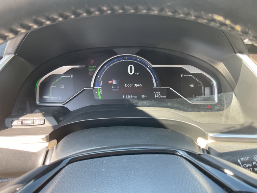 2018 Honda Clarity Plug-In Hybrid Touring Sedan photo