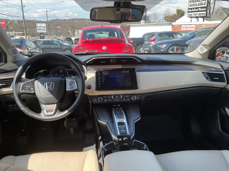 2018 Honda Clarity Plug-In Hybrid Touring Sedan photo