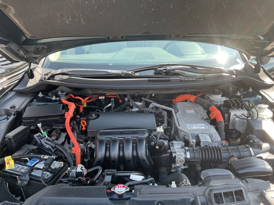 2018 Honda Clarity Plug-In Hybrid Touring Sedan photo
