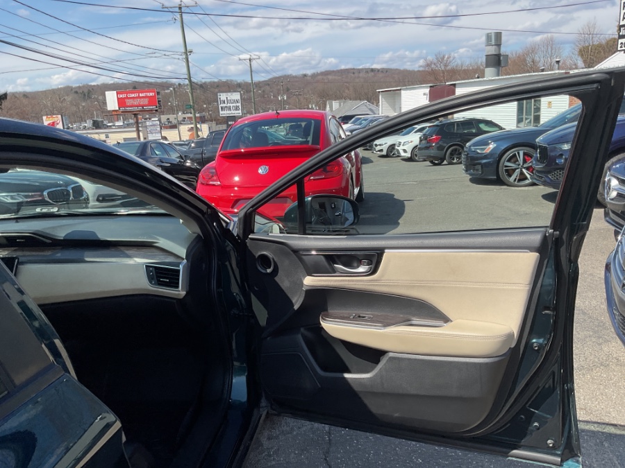 2018 Honda Clarity Plug-In Hybrid Touring Sedan photo