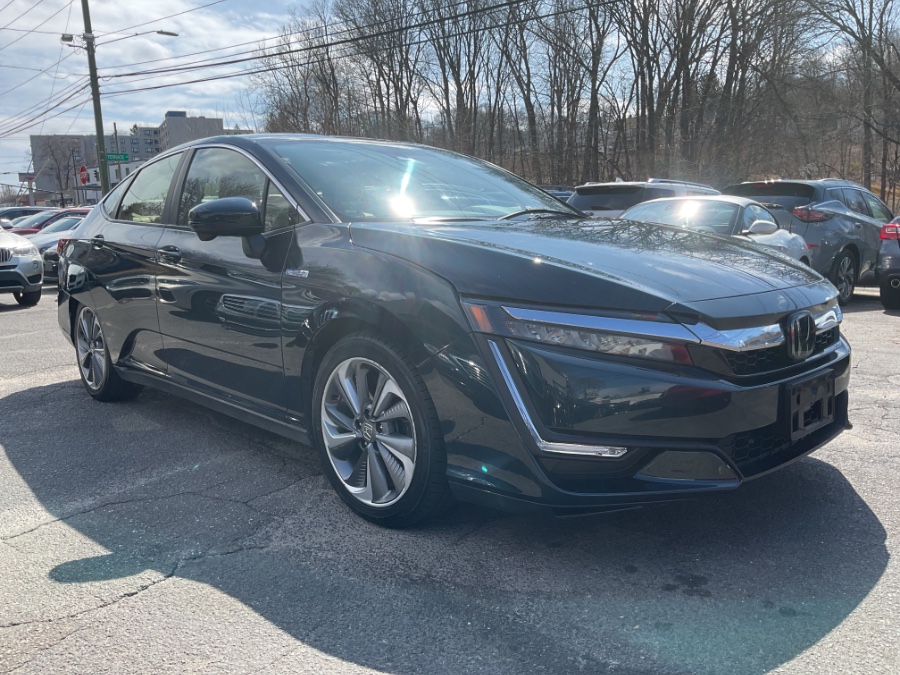 2018 Honda Clarity Plug-In Hybrid Touring Sedan photo